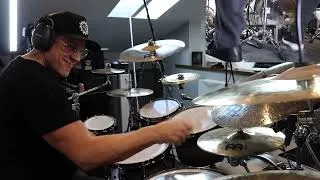 Thumbnail: Thomas Lang 16th note-triplet free flow vibe.