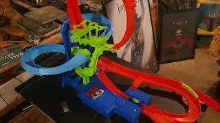Thumbnail: Testing Out The Hot Wheels Mid-Air Crash Stunt Track Set