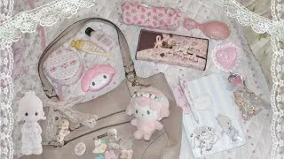 Thumbnail: what’s in my bag ♡ | dollcore