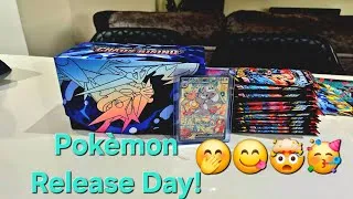Thumbnail: New Pokèmon Mega Evolution Chaos Rising Release Day Shopping Haul!