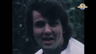 Thumbnail: Albert West -  Listen 1977