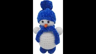 Thumbnail: Knitted snowman is looking for friends