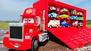 Thumbnail: 車のおもちゃを見つけよう！ゲットしてトレーラーに乗せました☆ I Found a Toy Car and Put it in the Trailer.