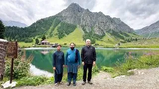 Thumbnail: Rainbow Lake Which Gives Perfect Reflection Of Green Mountains & Clouds | Domail / Minimerg