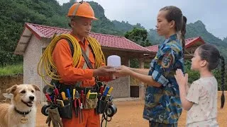 Thumbnail: The electrician helped Trieu Ava hook up the electricity. Her ex-mother-in-law had become homeless.