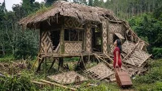 Thumbnail: Evicted and Homeless: A Single Mother Built a Bamboo House and Started a New Life in the Wilderness