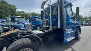 Thumbnail: 2017 FREIGHTLINER CASCADIA 125 For Sale