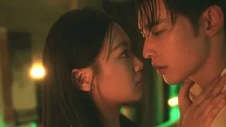 Thumbnail: 出張中の社長、深夜に美人秘書の部屋を訪ねる…一晩7回どころじゃ済まなかった！