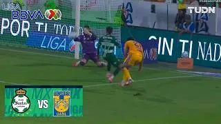 Thumbnail: ¡OTRA VEZ ACEVEDO! Santos vs Tigres | Liga MX - Jornada 6 Apertura 2026 | TUDN