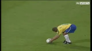 Thumbnail: Roberto Carlos Amazing Free Kick France 1997