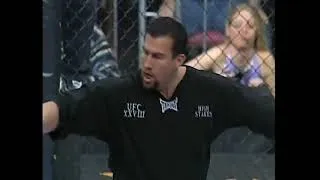 Thumbnail: Andrei Orlovskiy VS Aaron Brink UFC 28 Classic Fight
