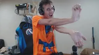Thumbnail: fortnite ninja dances to caramelldansen (misheard lyrics)