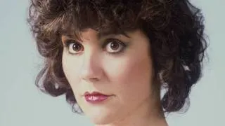 Thumbnail: Linda Ronstadt: TOPLESS Huge Size Will Make You Look Twice, Try Not To Drool