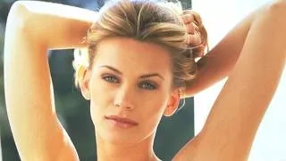 Thumbnail: Natasha Henstridge: TOPLESS Huge Size Will Make You Look Twice, Try Not To Drool
