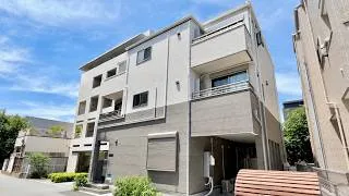 Thumbnail: Living in Japan: This New Tokyo Micro Apartment Has a Special Room! 🤯