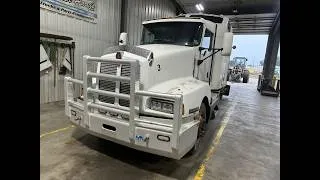 Thumbnail: 2006 Kenworth T600 - Parts Unit 06KN158