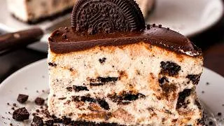 Thumbnail: No Oven Needed! This Oreo Cheesecake Looks Like It Came From a Bakery Case