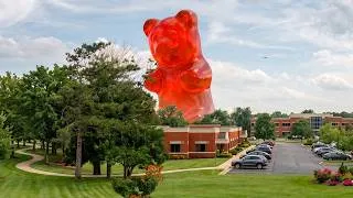 Thumbnail: The Biggest Gummy Bear in the World!
