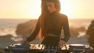 Thumbnail: Pure Melodic Techno Mix | Golden Horizon Live Set