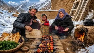 Thumbnail: Did you know how this elderly couple survives in the coldest village in Afghanistan?