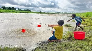 Thumbnail: River Fishing Video || Anyone Can Catch Fish if they see Expert boy's Fishing Method || Fish Traps