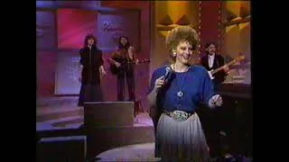 Thumbnail: Reba McEntire "How Blue" ~ Nashville Now ("What Am I Gonna Do About You" Era)