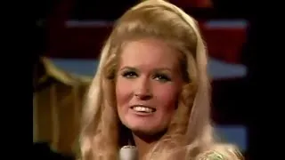 Thumbnail: Lynn Anderson - Rose Garden (Music Video)
