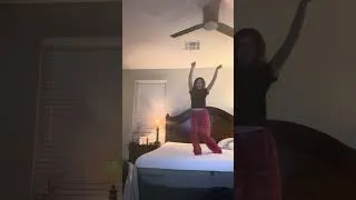 Thumbnail: Sorry for my cringe dancing