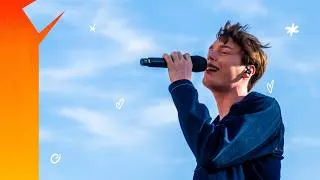 Thumbnail: All Because Of You - Bas Serra | Tien Om Te Zien | 2026 | VTM