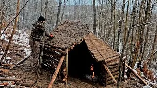 Thumbnail: I Spent Months Building a Cabin in the Wilderness | From Autumn to Winter