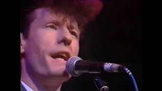 Thumbnail: Lyle Lovett in Dublin 1989 (pt. 2) - You Can't Resist It / Simple Song