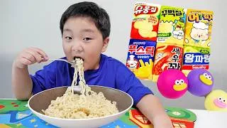 Thumbnail: Yejun's Squishy Noodles with Cooking Toy Play for Kids