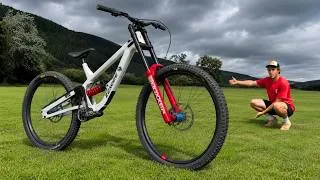 Thumbnail: My New Downhill Bike Is UNBREAKABLE!