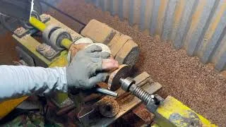 Thumbnail: How to turn a round log into a beautiful flower vase.