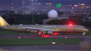 Thumbnail: Gold Special Livery A350 Starlux B-58554 1st passenger flight landing TPE 星宇航空 空山金抵台全記錄