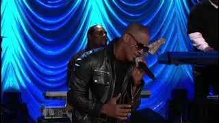 Thumbnail: Drake & Jamie Foxx - Digital Girl (Live On Conan) [Drake's First TV Performance] (06.12.09)