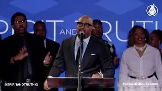 Thumbnail: 🔥Pastor Mark Moore & Choir Lead A Old School Praise Medley! #SpiritAndTruth 
