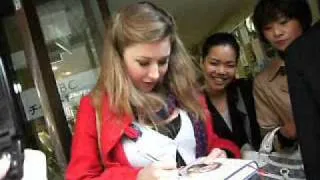 Thumbnail: ヘイリーと握手(ザ･シンフォニーホール)2009.3.29 改良版