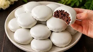 Thumbnail: Soft Chocolate Meringue Cookies | Quick & Delicious Recipe