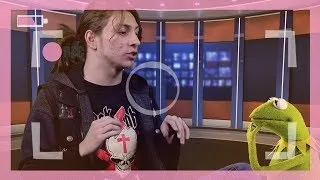 Thumbnail: Zee Interviews Kermit The Frong