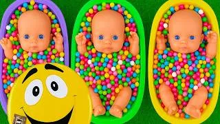 Thumbnail: Sorting Colorful Candy with Baby Dolls — Satisfying Color Play