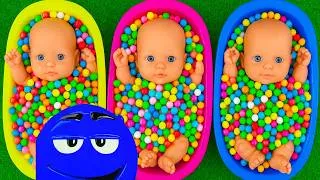 Thumbnail: Sorting Colorful Candy with Baby Dolls — Satisfying Color Play