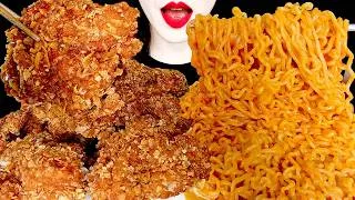 Thumbnail: ASMR MUKBANG | 로열라면 맘스터치 갓빠삭치킨 먹방 Spicy Cream Rose Ramen, Korean Crunchy Fried Chicken Eating Sounds