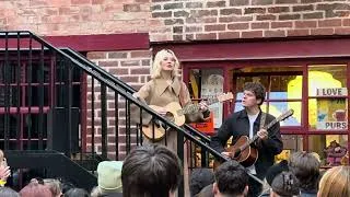 Thumbnail: Maisie Peters - Audrey Hepburn (Live at Leah's Yard, Sheffield) | Bookshops and Florists Tour 2025