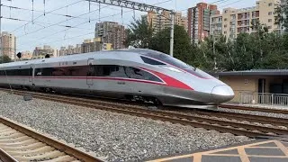 Thumbnail: RARE BEIJING LEVEL CROSSING! High Speed and Conventional Passenger Trains in Chaoyang
