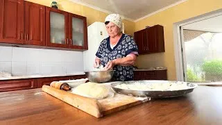 Thumbnail: 100-Year-Old Ukrainian Dumplings (Varenyky) – The Taste of Old Village Life