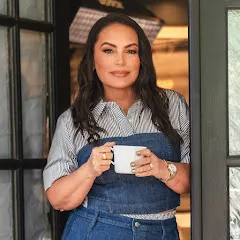Avatar of Angie Martinez