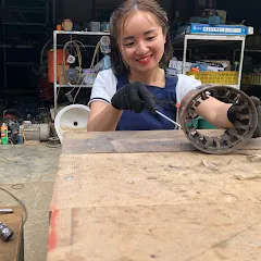 Avatar of Electrician Girl