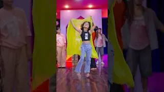 Thumbnail: Chatri Na Khol Barsaat Mein 🌧️ Dance Tutorial | Easy Steps 💃 #shorts #dance