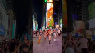 Thumbnail: We wanna kiss n tell #kpop #aespa #kpopdancecover #kpopinpublic #timessquare